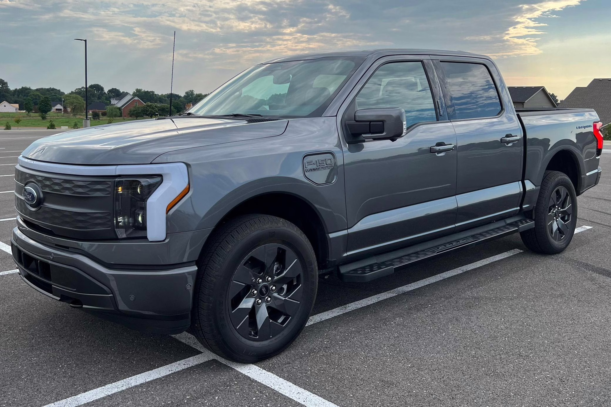 2022 Ford F-150 Lightning Lariat