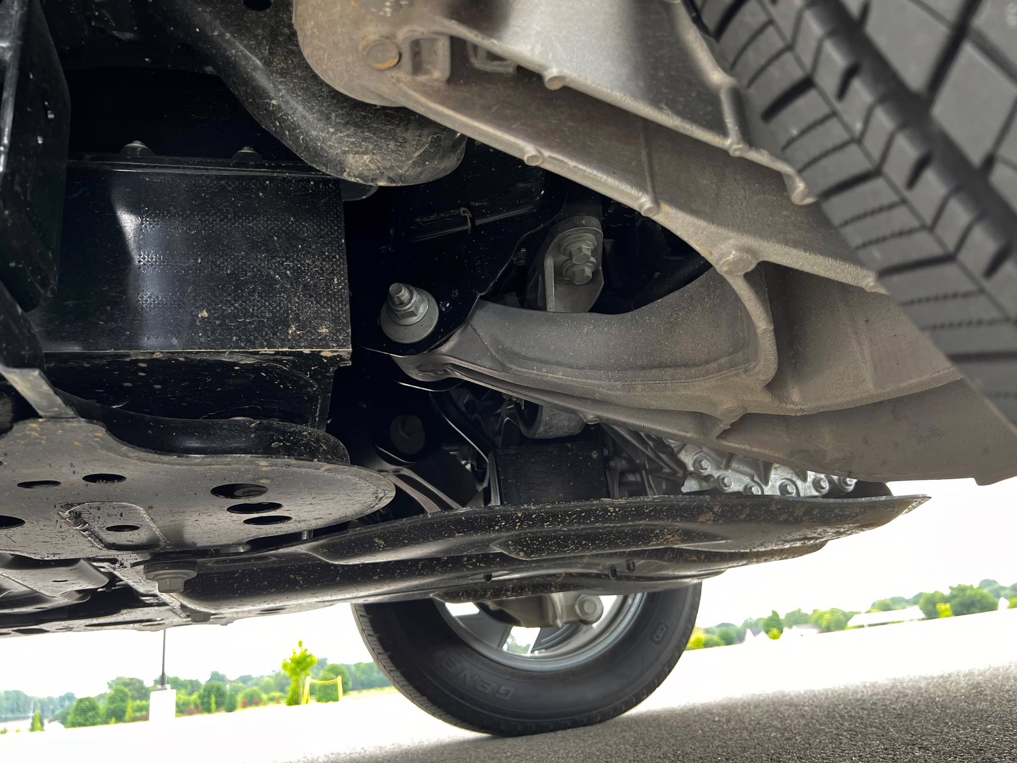 2022 Ford F-150 Lightning Lariat - Image 18