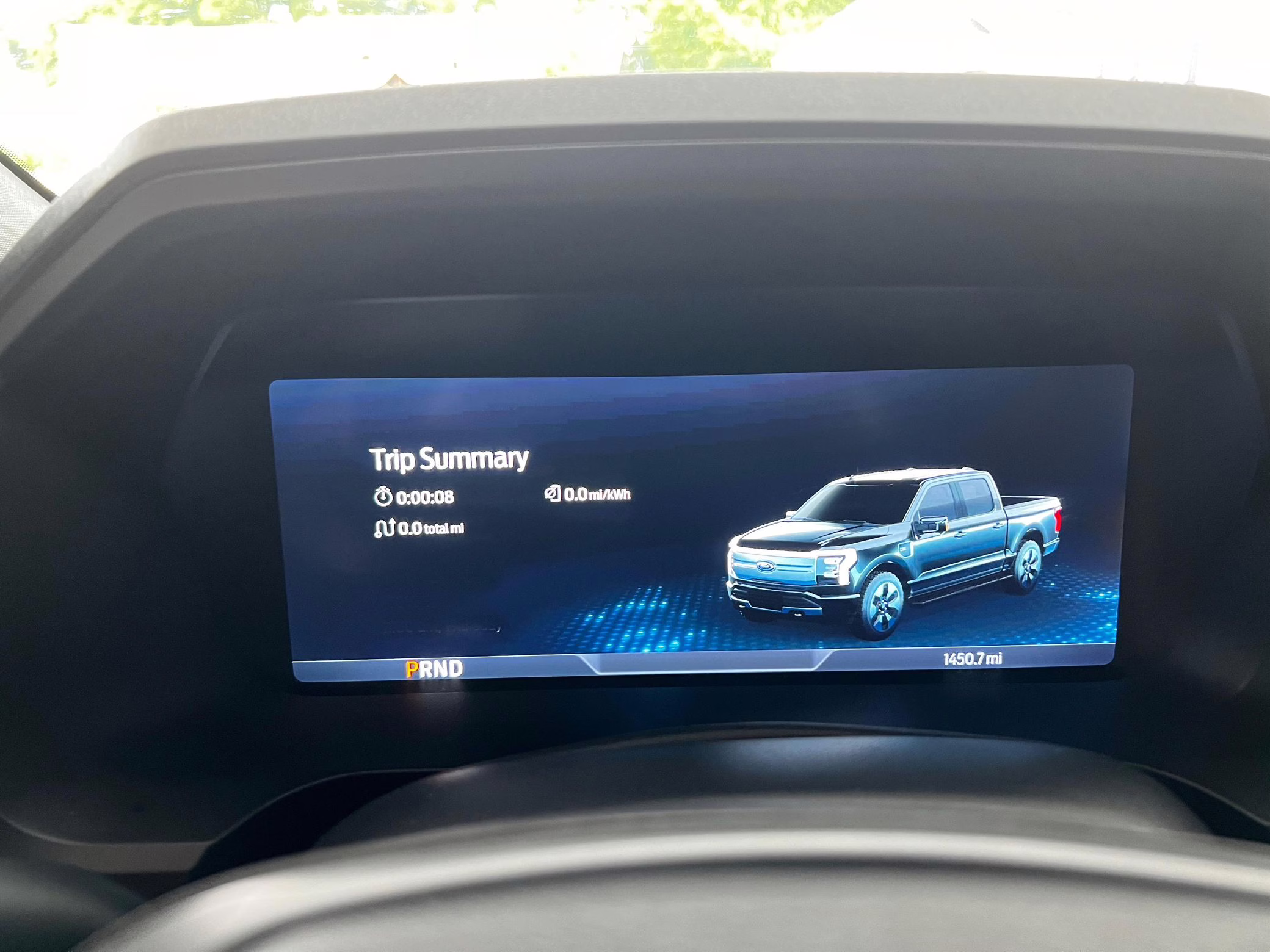 2022 Ford F-150 Lightning Lariat - Image 19