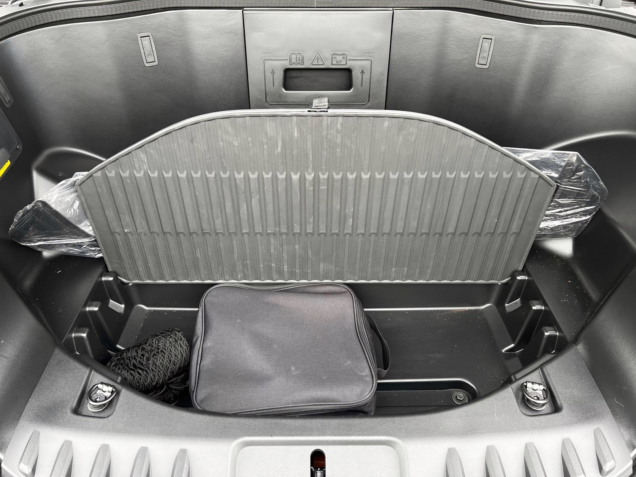 2022 Ford F-150 Lightning Lariat - Image 71