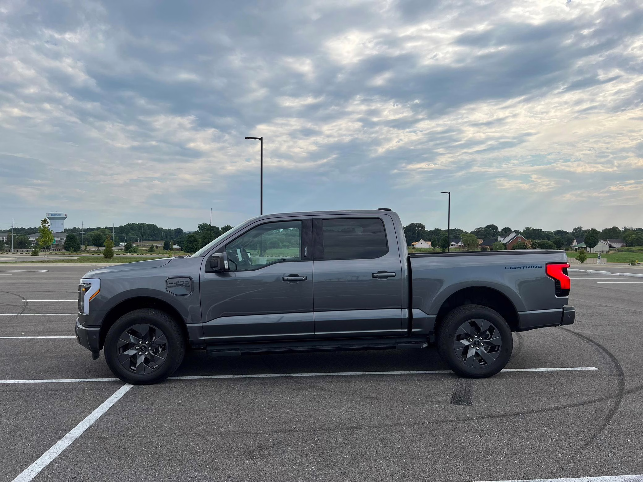 2022 Ford F-150 Lightning Lariat - Image 76