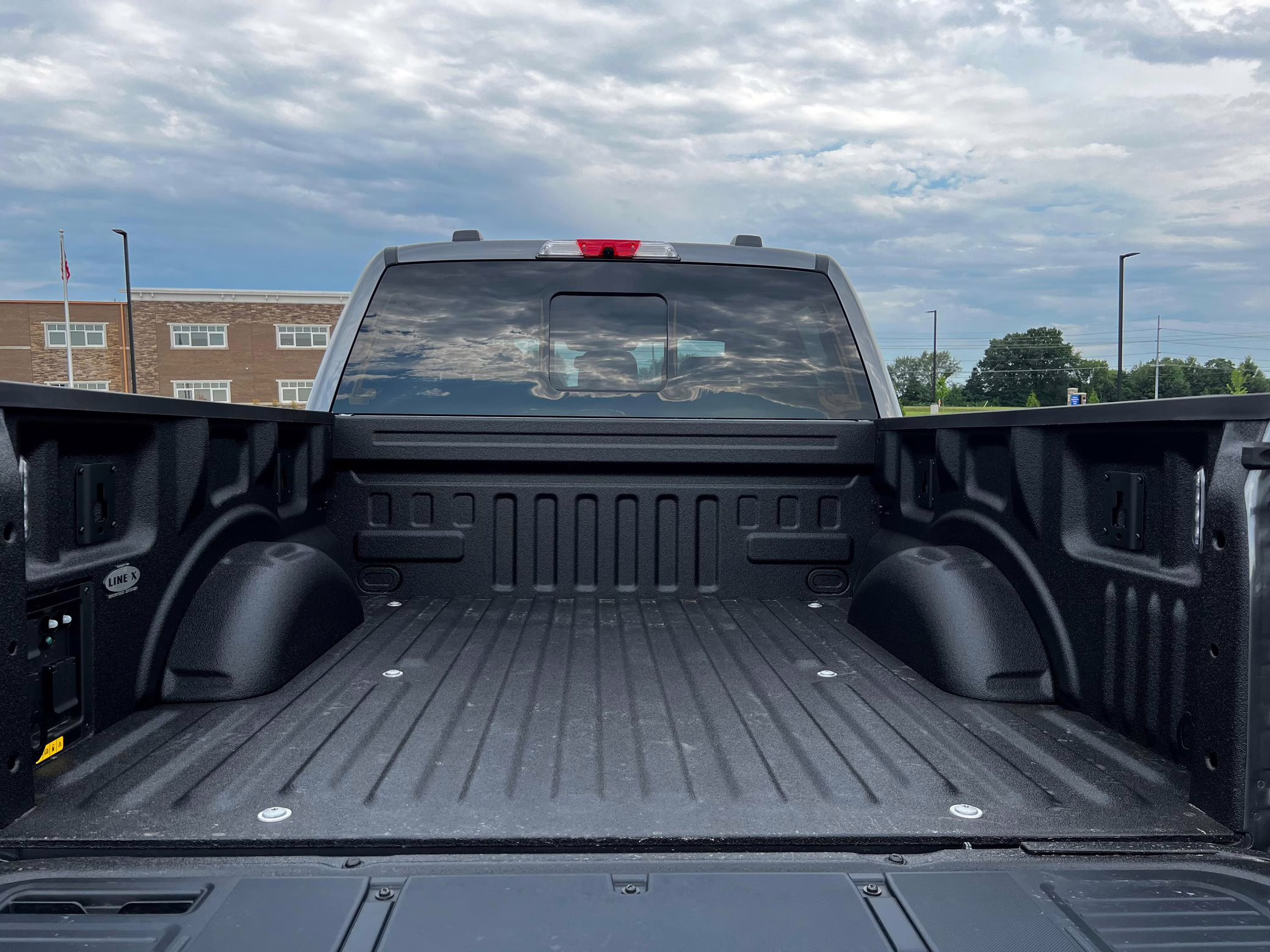 2022 Ford F-150 Lightning Lariat - Image 88