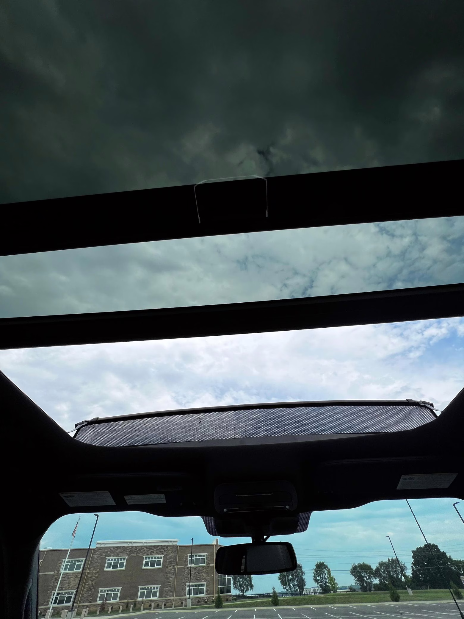 2022 Ford F-150 Lightning Lariat - Image 52