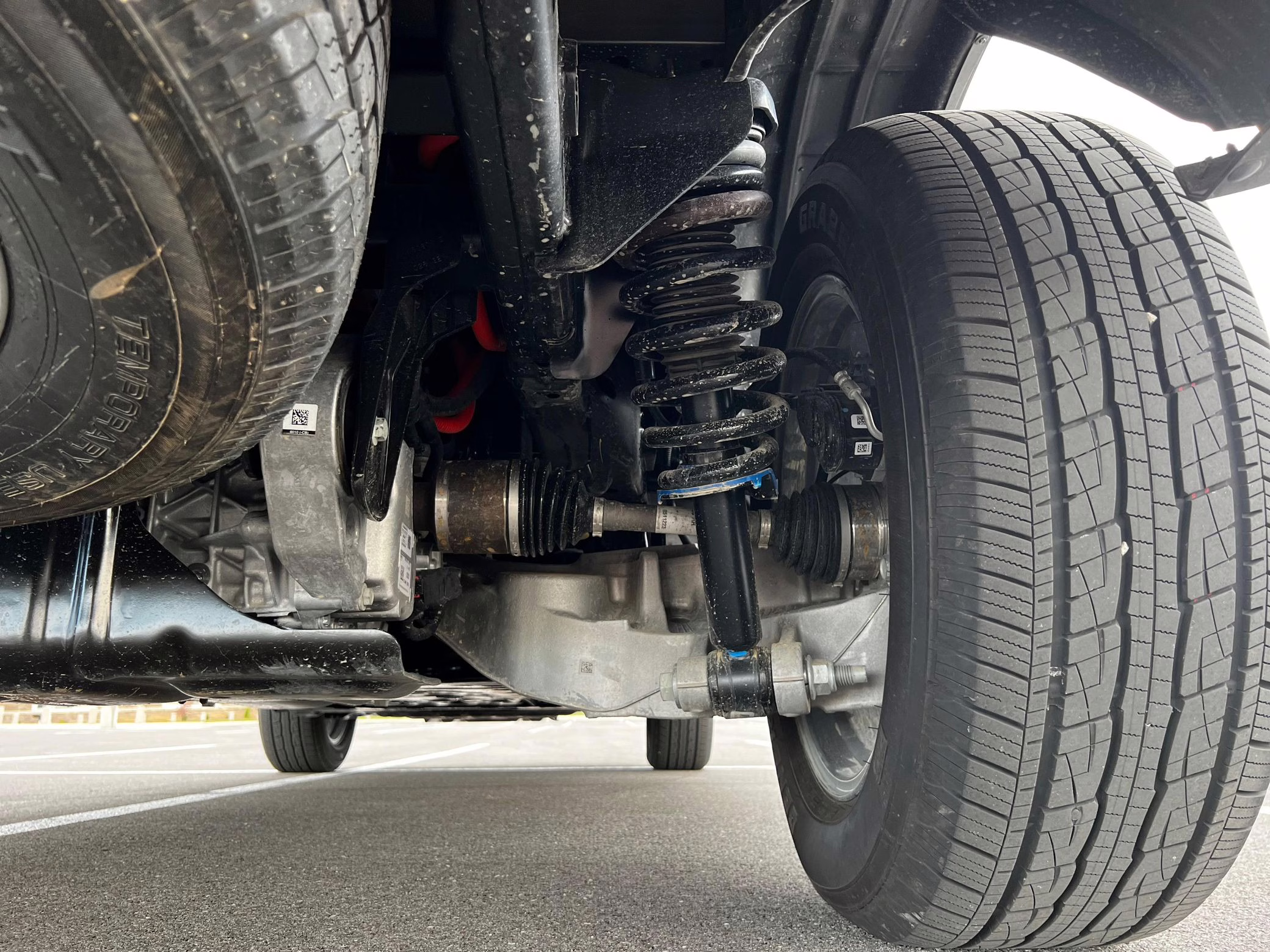 2022 Ford F-150 Lightning Lariat - Image 56